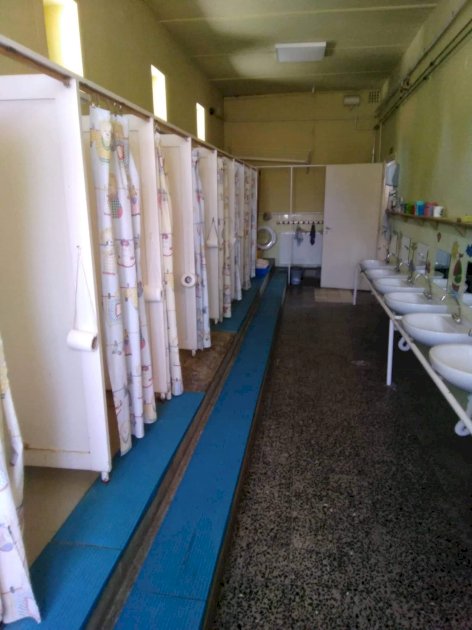 Felújítandó mosdóhelyiség