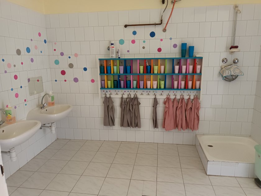 Felújítandó mosdóhelyiség